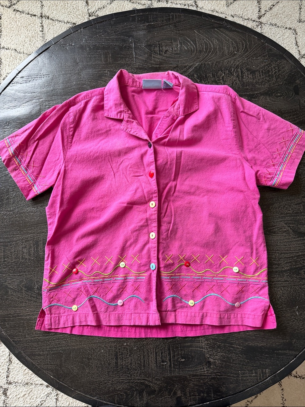 Vintage Jane Ashley Hot Pink Short Sleeve Button-Up Tee with Multicolor